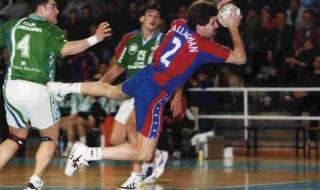 巴萨和巴塞罗那是一个俱乐部吗 巴塞罗那俱乐部标志拼豆