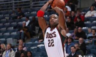 15年易建联在nba 哪个队 易建联nba队友还在现役吗